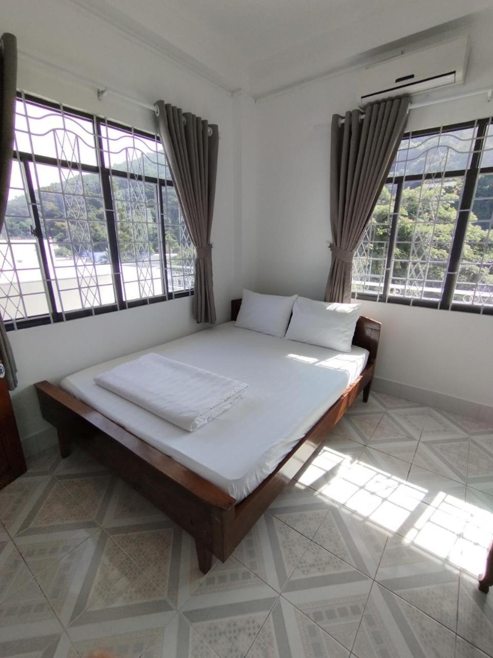 Hotel Nha Nghi Sao Mai à Hà Tiên Extérieur photo